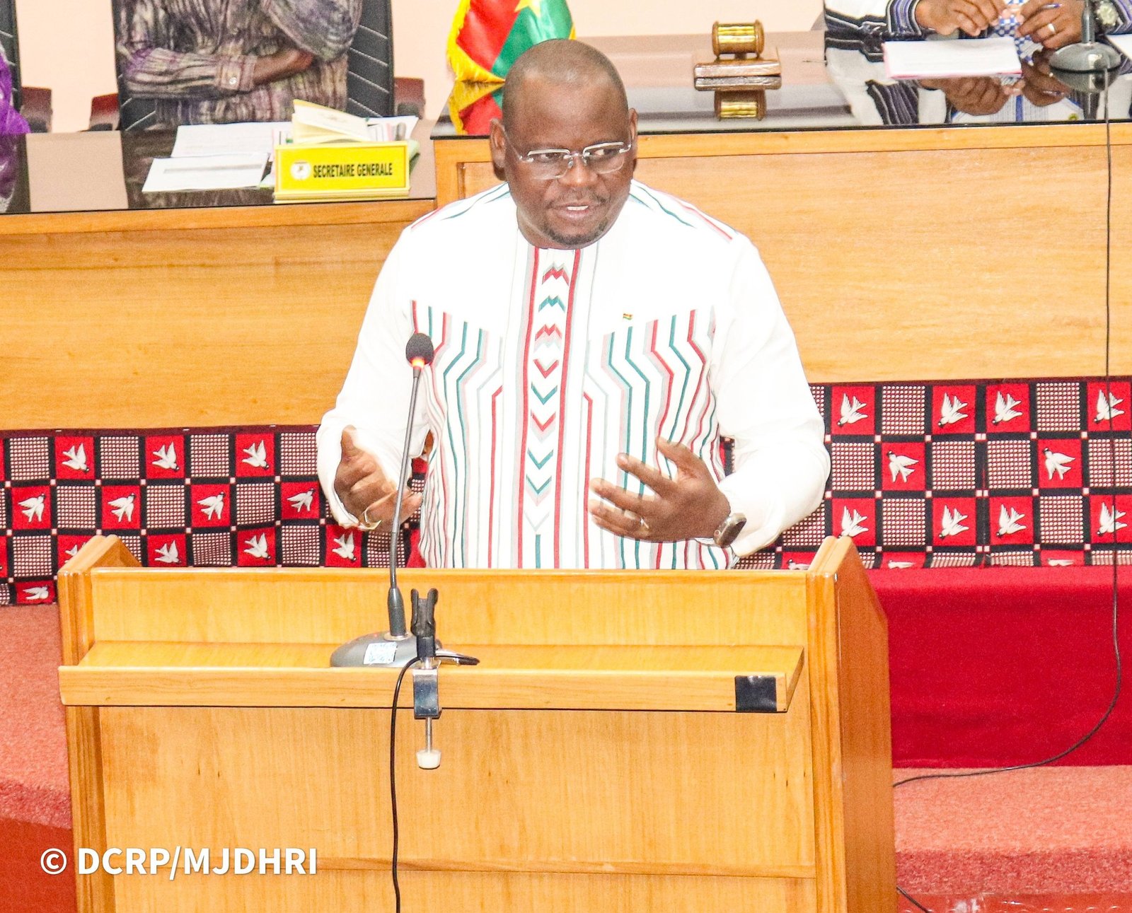 𝗝𝗨𝗦𝗧𝗜𝗖𝗘 𝗘𝗡𝗗𝗢𝗚𝗘𝗡𝗘: 𝗹𝗮 𝗟𝗼𝗶 𝗽𝗼𝗿𝘁𝗮𝗻𝘁 « 𝗙𝗔𝗦𝗢 𝗕𝗨 𝗞𝗔𝗢𝗥É » 𝗮𝗱𝗼𝗽𝘁é𝗲